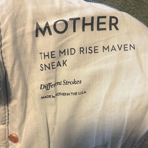 Mother Mid-Rise Maven Sneak - Picture 10 of 13